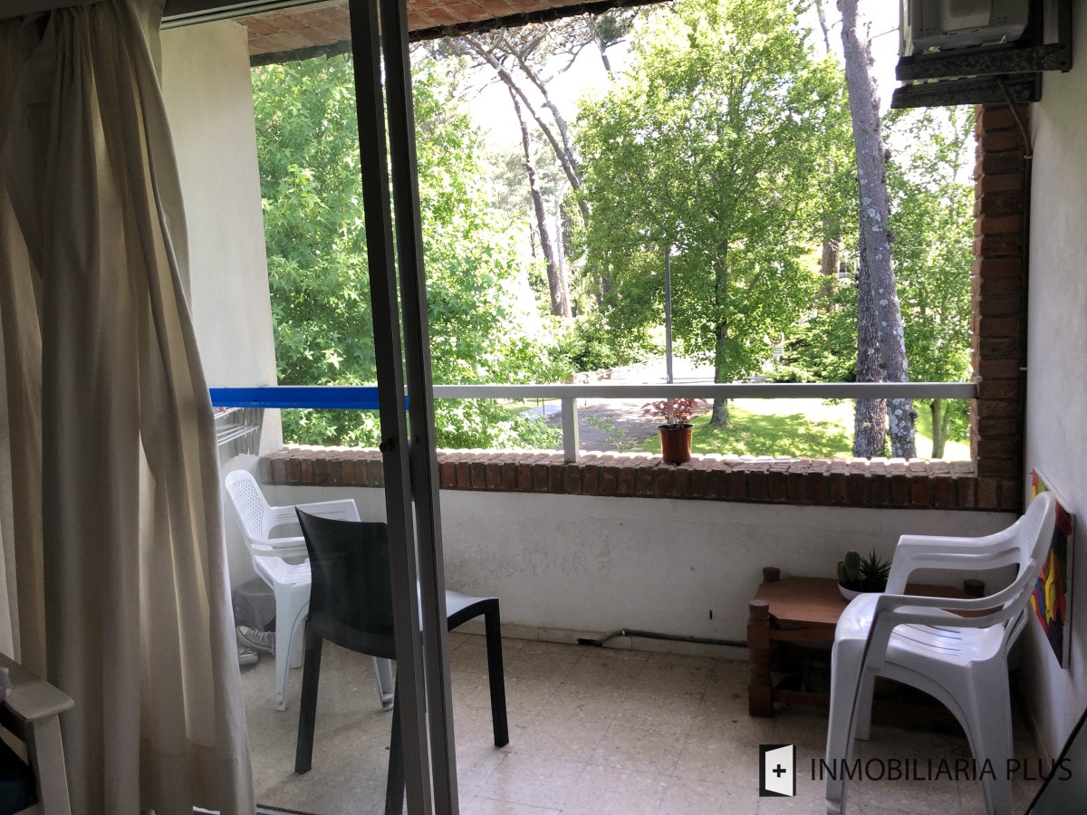 Apartamento ID.1023 - Apartamento en Venta de 1 Dormitorio con cochera en Arcobaleno de Punta del Este