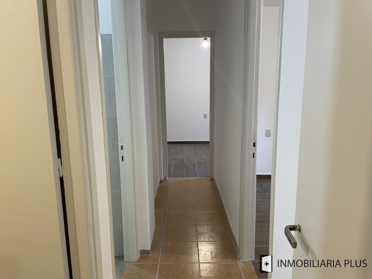 Apartamento ID.1343 - Alquiler de apartamento de 2 dormitorios reciclado en Brandzen y Paullie a 100 mts de 18 de Julio Montevideo