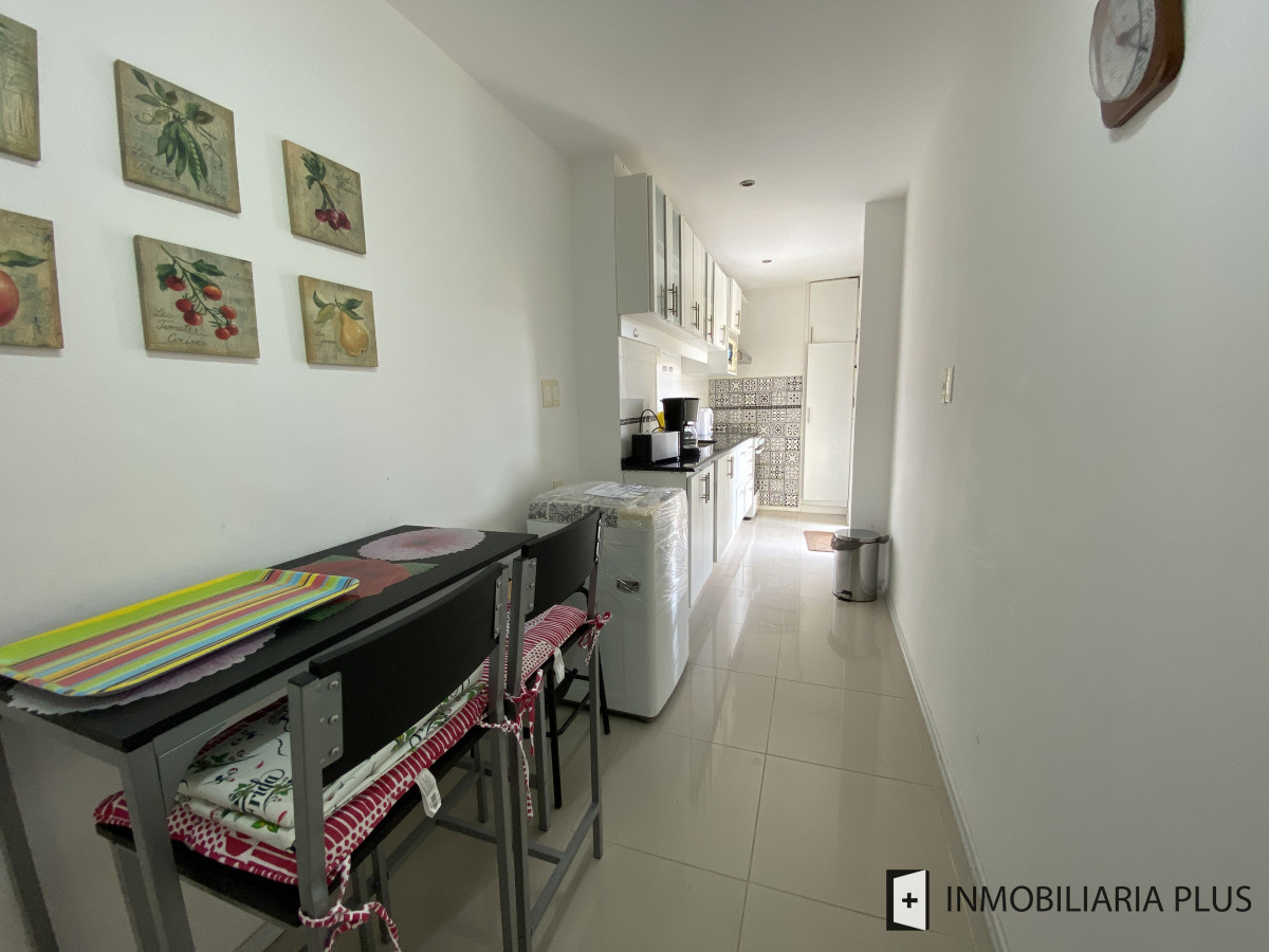 Apartamento ID.962 - Venta de Apartamento de 160 m2 en la Península a 200 MTS del MAR con Garaje, Gym y más en Punta del Este