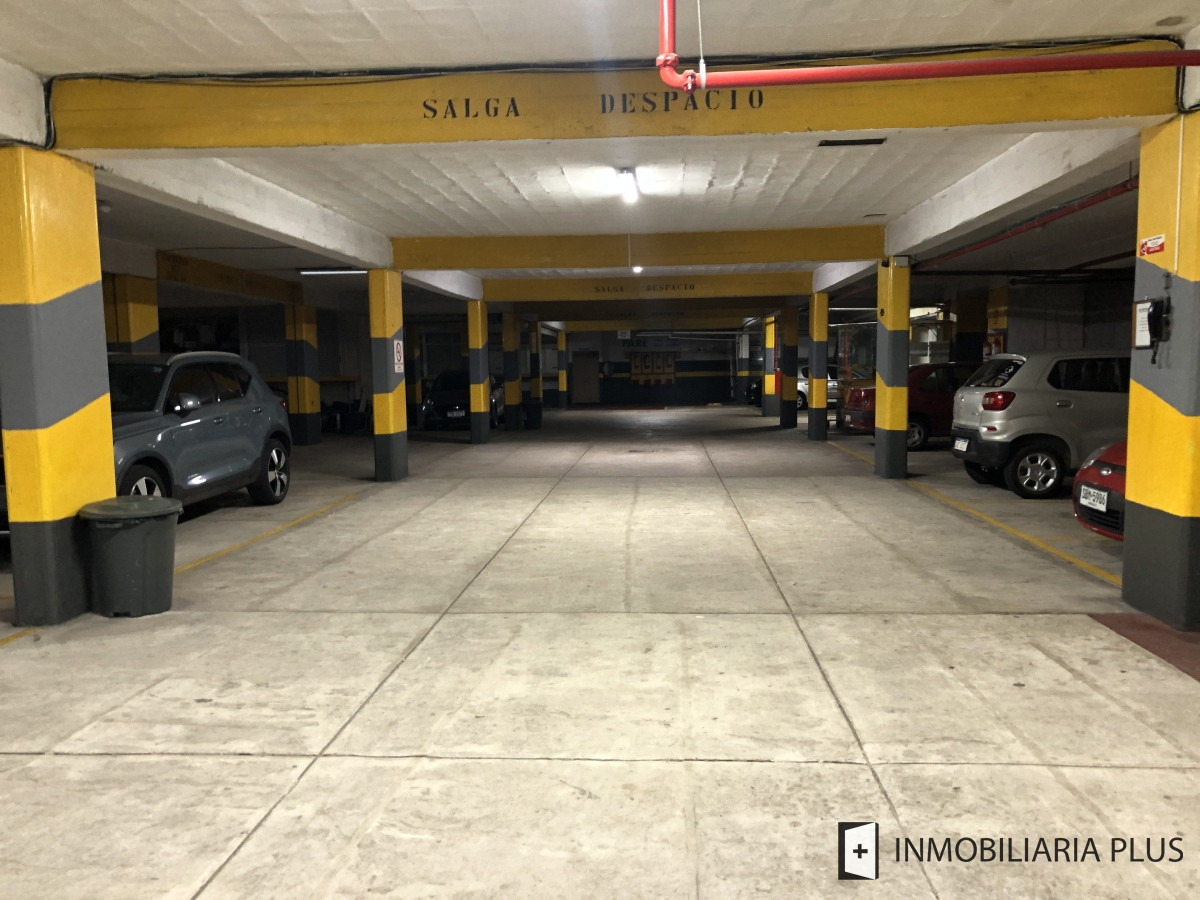 Apartamento ID.1096 - Alquiler ANUAL de apartamento con 1 Dormitorio y medio con garaje sobre Av. Gorlero con Gym, Lavadero y más