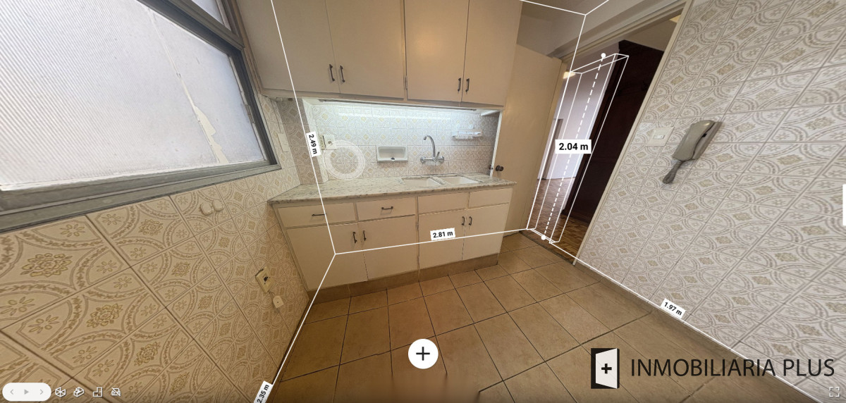 Apartamento ID.1475 - Venta de Apartamento de 3 Dormitorios 2 baños, Lavadero y Garaje en el centro de Montevideo