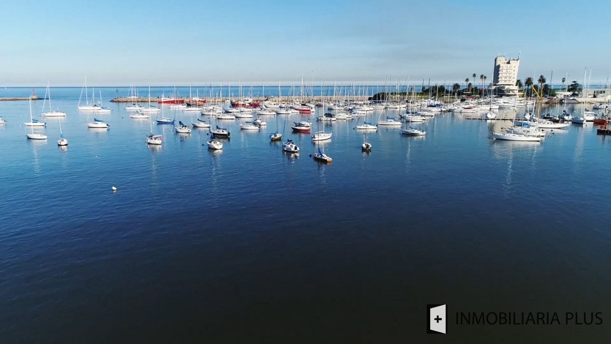 Apartamento ID.1319 - Alquiler de Apartamento de 1 Dormitorio en Pocitos Nuevo con Garaje Barbacoa y más a pasos Montevideo Shopping