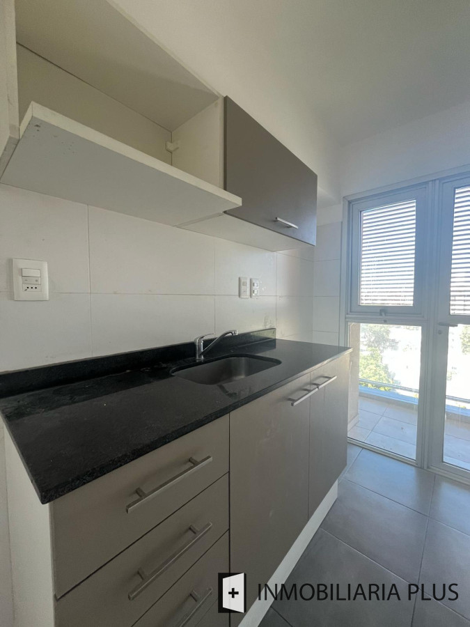 Apartamento ID.1098 - Alquiler de Apartamento de 2 dormitorios con garaje en Cordón Sur