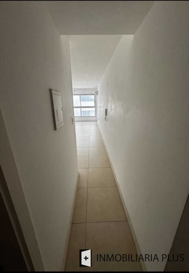 Apartamento ID.1525 - Alquiler de apartamento en Pocitos a pasos del Montevideo Shopping