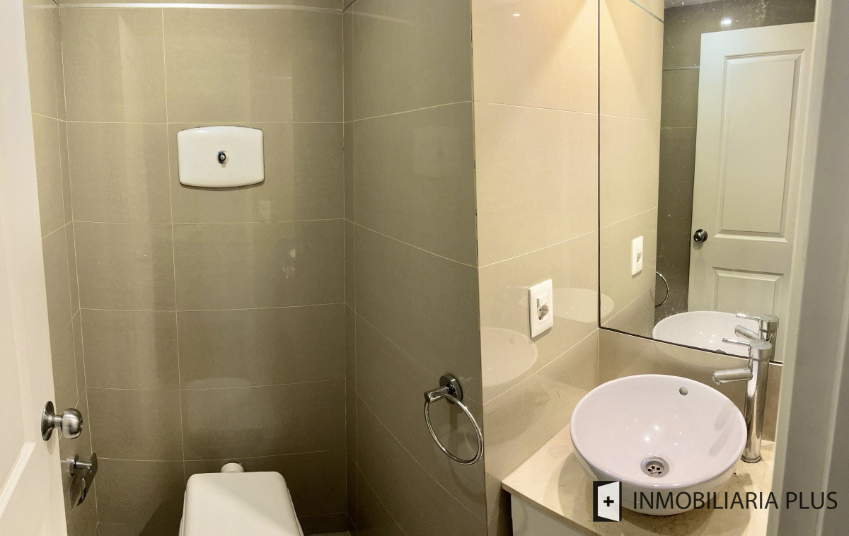 Apartamento ID.1122 - Apartamento en Venta de 1 Dormitorio con Barbacoa sobre Av. en Montevideo