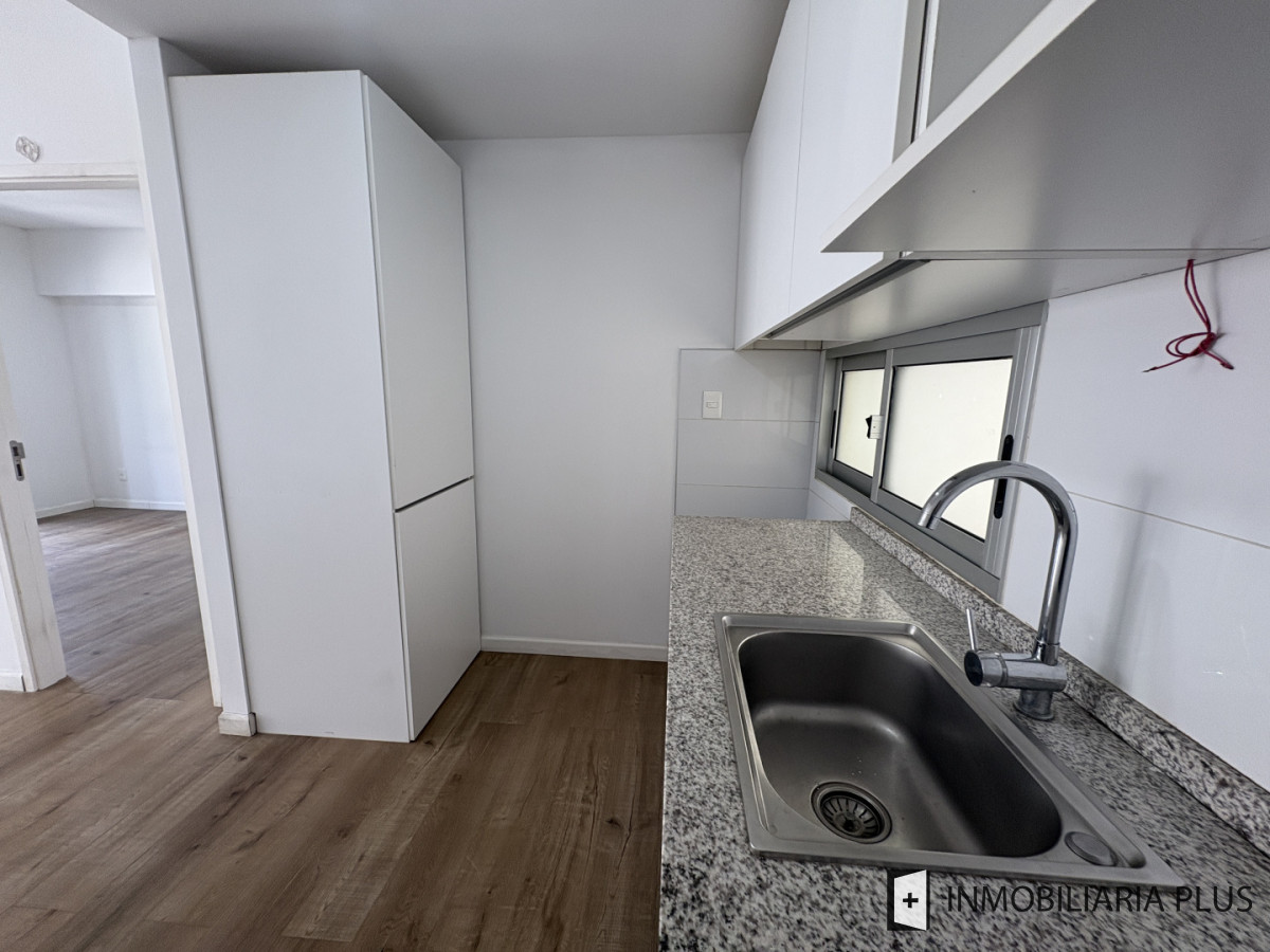 Apartamento ID.1494 - Alquiler de Apartamento de 1 Dormitorio con Garaje, Barbacoa, Solarium y más en Cordón a pasos de Av. 18 y la Intendencia de Montevideo