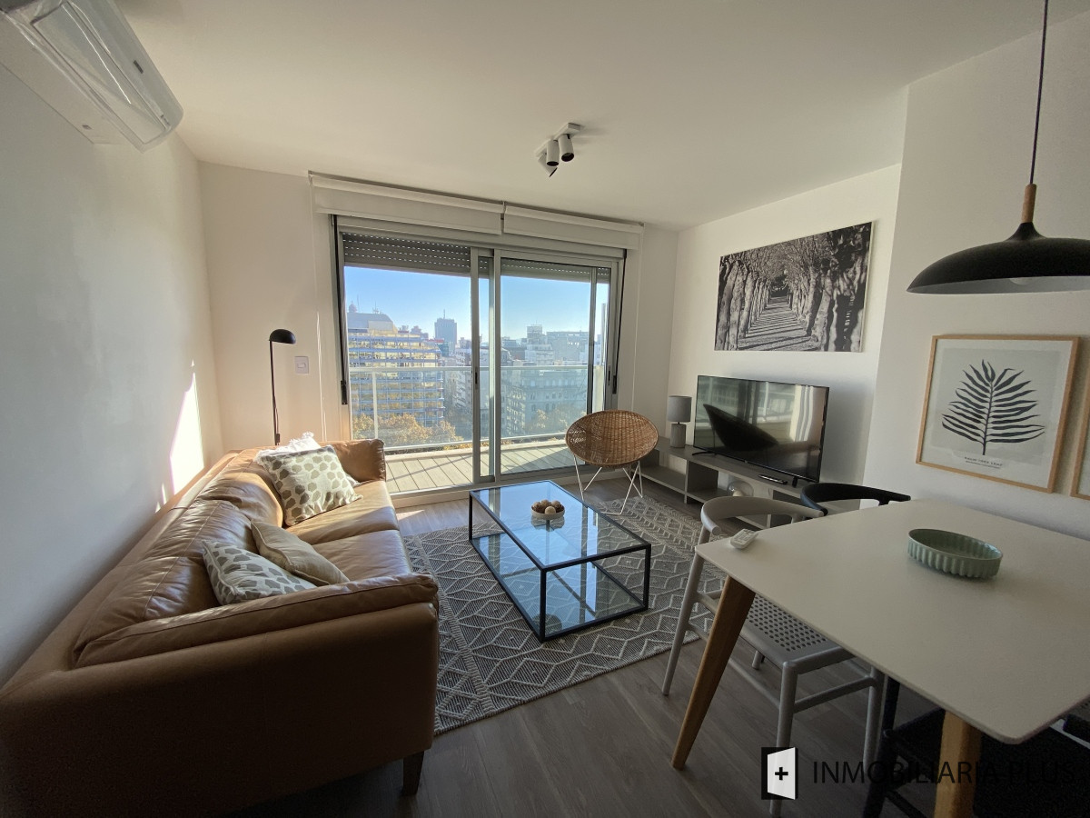 Apartamento ID.325 - Apartamento amoblado y equipado en el corazón del Centro de Montevideo con Parrillero 61 m2. C827-1201
