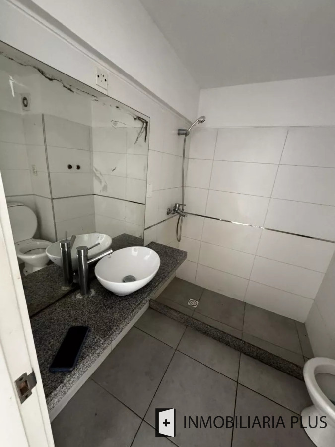 Apartamento ID.1397 - Alquiler de apartamento de 1 dormitorio con patio en Buceo 70 m²