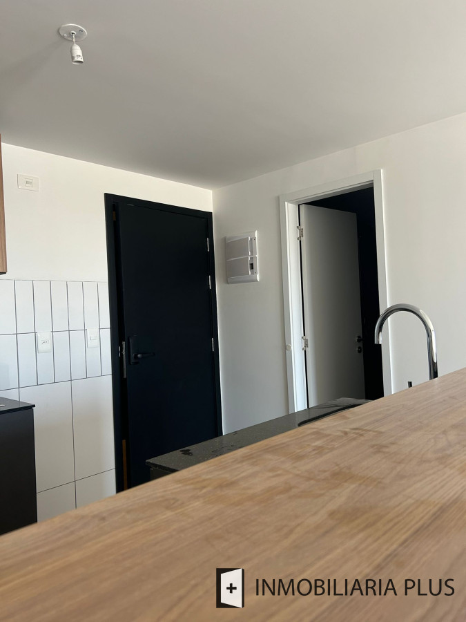Apartamento ID.1473 - Alquiler de apartamento en Parque Rodó con Gym, Barbacoa, Co-work, sala de estudios a pasos de la Rambla.
