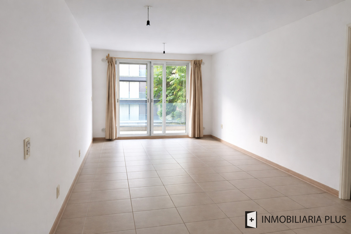 Apartamento ID.1594 - Alquiler de Apartamento de 2 Dormitorios en Palermo de Montevideo