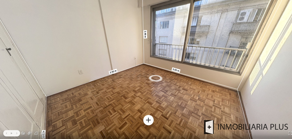 Apartamento ID.1475 - Venta de Apartamento de 3 Dormitorios 2 baños, Lavadero y Garaje en el centro de Montevideo