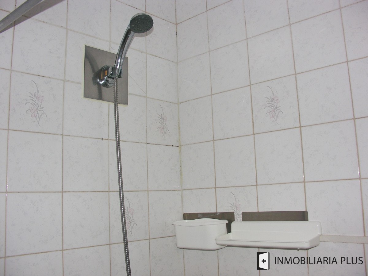 Apartamento ID.860 - Alquilo apartamento con PISCINA y parrillero propio para 4 personas a pasos del PUERTO de Puerto de Punta del Este C790A