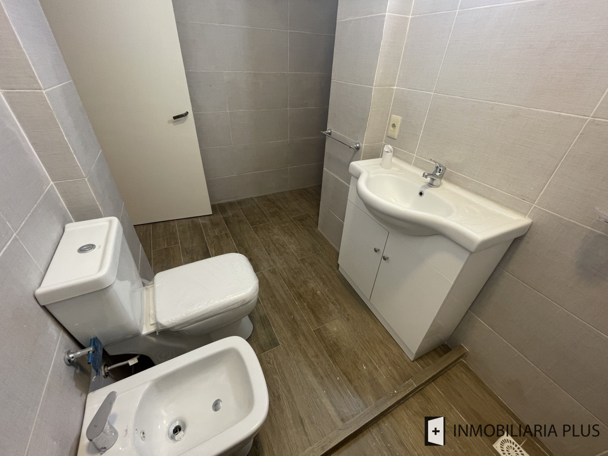 Apartamento ID.1343 - Alquiler de apartamento de 2 dormitorios reciclado en Brandzen y Paullie a 100 mts de 18 de Julio Montevideo