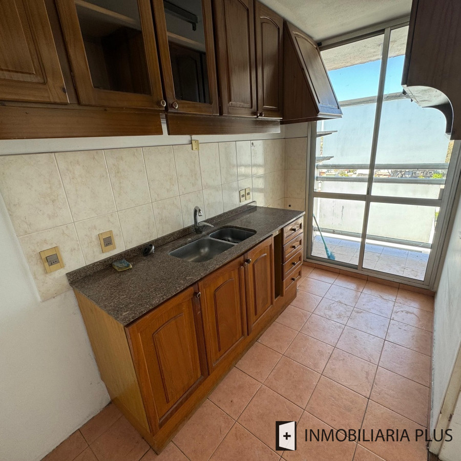 Apartamento ID.956 - Apartamento en Venta de 3 Dormitorios con Barbacoa en La Blanqueada