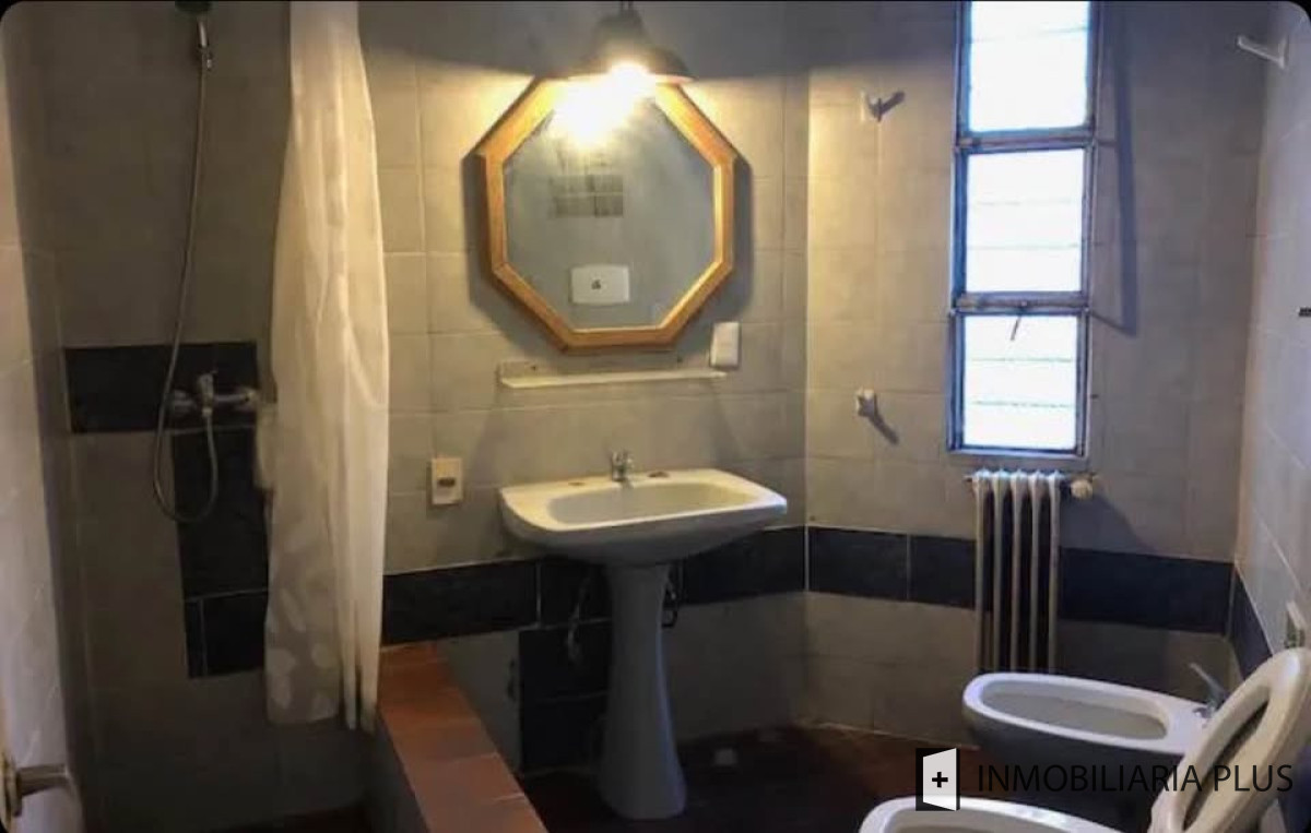Apartamento ID.1563 - Venta de Apartamento 150 m2 con 4 Dormitorios 2 Baños en el barrio cordón de Montevideo