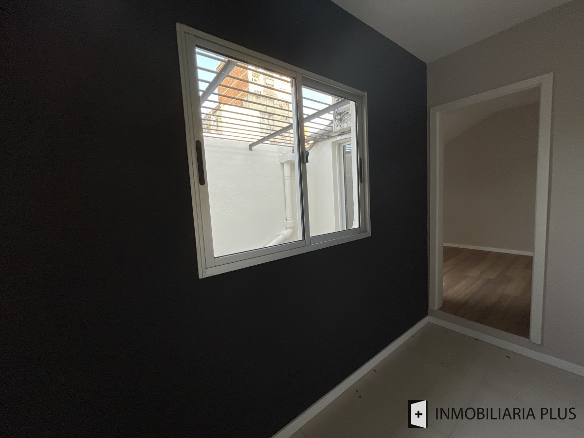 Apartamento ID.865 - Alquilar de Apartamento en Parque Rodó 1 Dormitorio con patio interno SIN Gastos Comunes C865