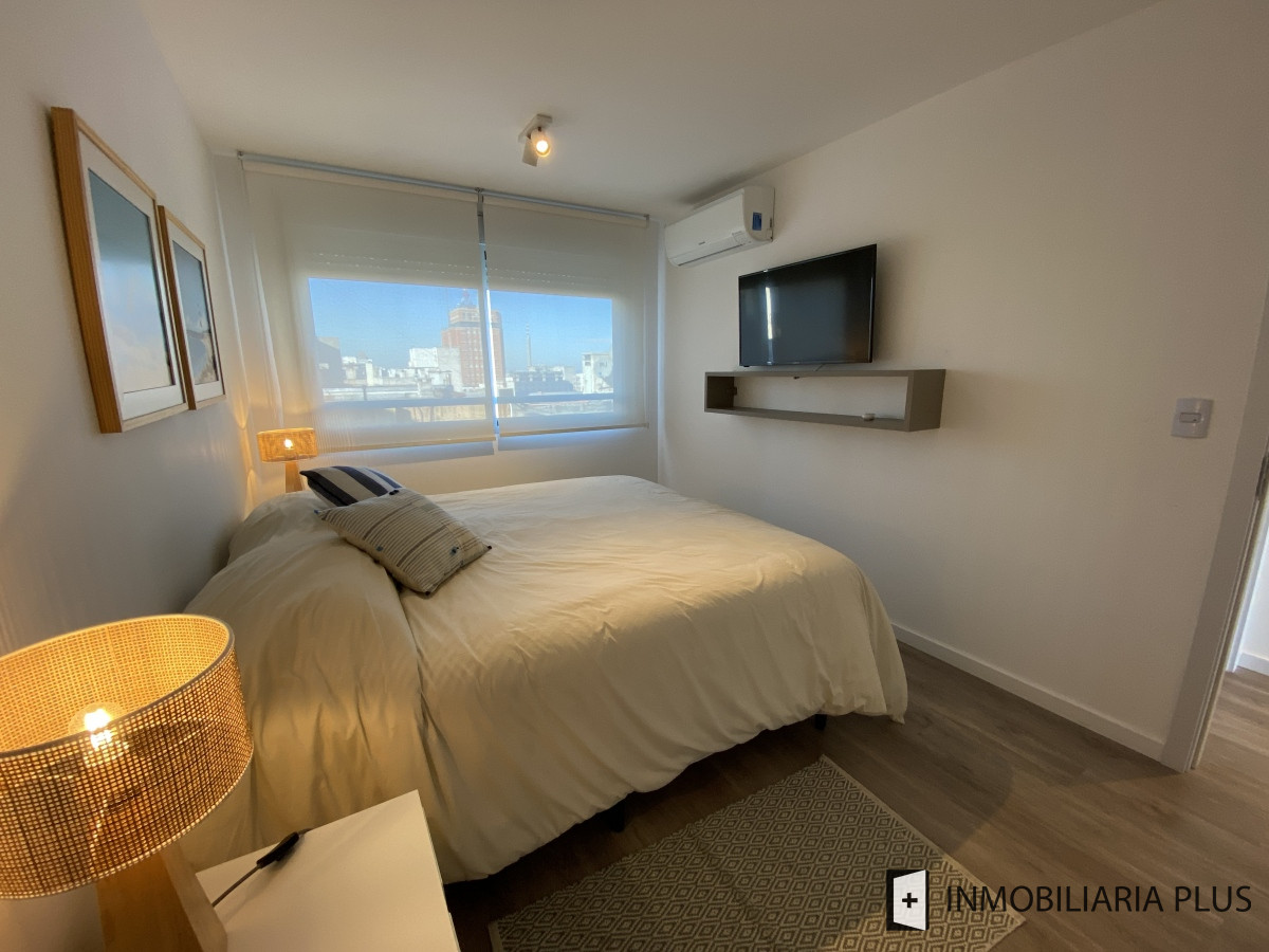 Apartamento ID.325 - Apartamento amoblado y equipado en el corazón del Centro de Montevideo con Parrillero 61 m2. C827-1201