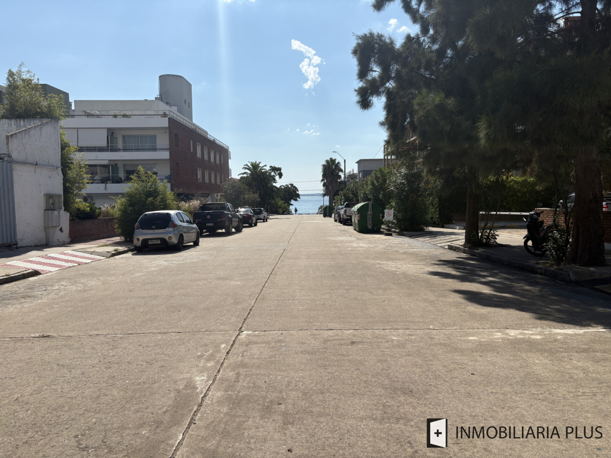 Apartamento ID.1410 - Alquiler de Apartamento de 3 Dormitorios 2 Garajes y 2 baños en la Península de Punta del Este