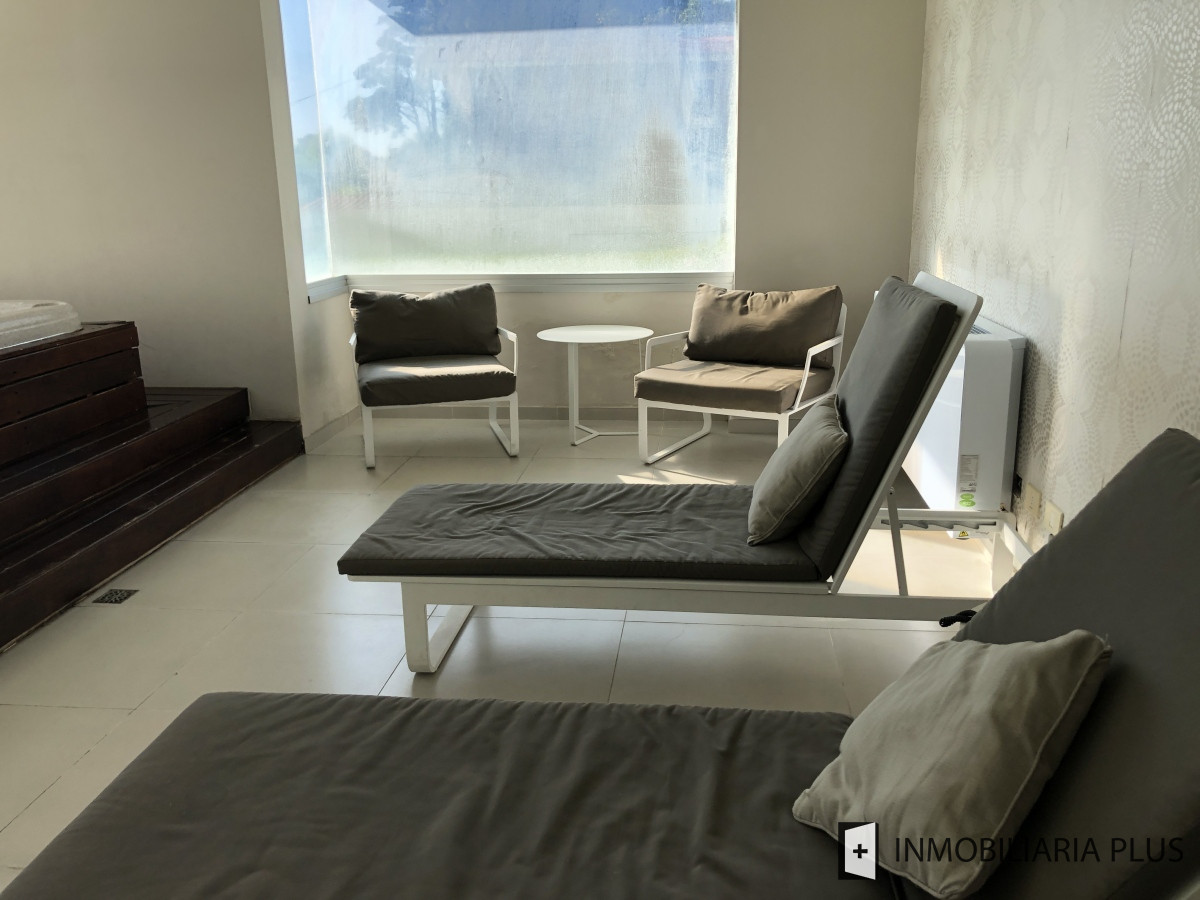 Apartamento ID.1027 - Alquiler de apartamento con piscinas, saunas, en Punta del Este entre los 2 Shopping a 2 minutos de la playa