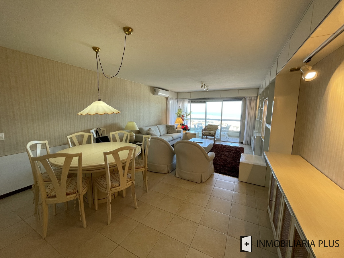 Apartamento ID.1314 - Alquiler de apartamento frente a la playa en Mansa con 4 Dormitorios, 4 Baños, con Parrillero, Gym, Juegos Infantiles, Garaje y más en Punta del Este