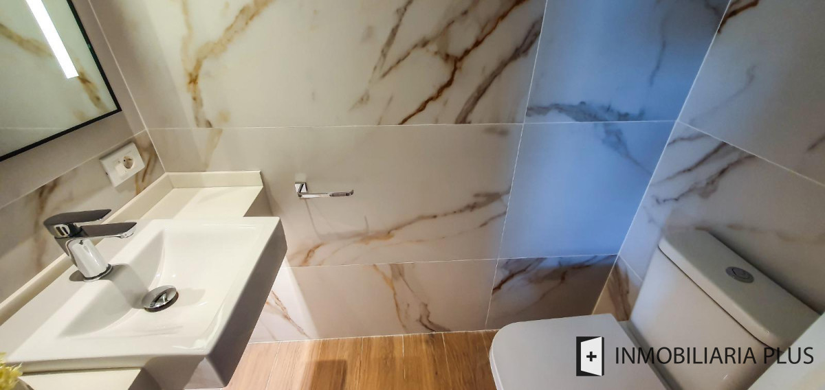 Apartamento ID.1742 - Venta de Apartamento de 2 dormitorios en Pocitos con terraza en Montevideo