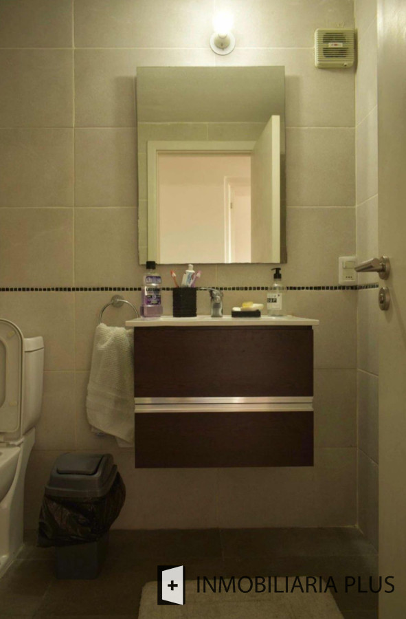 Apartamento ID.852 - Alquiler Apartamento en Parque Batlle con 3 dormitorios Cochera, Terraza Lavadero, Parrillero y Más