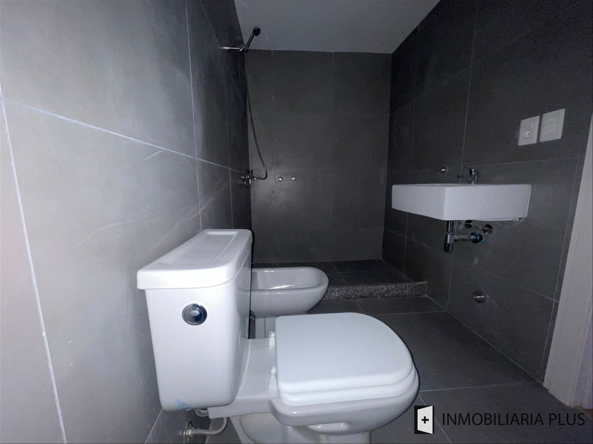 Apartamento ID.1300 - Apartamento en Montevideo, Centro Montevideo