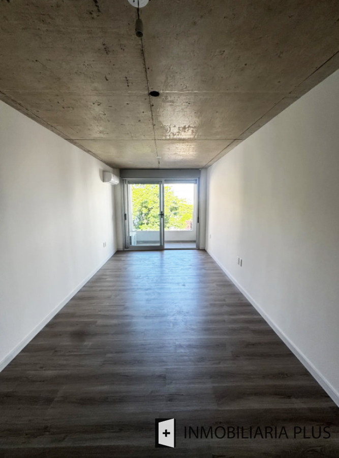 Apartamento ID.1556 - Alquiler de Apartamento al frente en Pocitos Nuevo a pasos del Montevideo Shopping