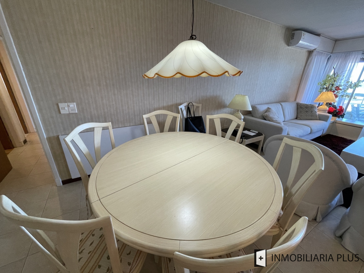Apartamento ID.1314 - Alquiler de apartamento frente a la playa en Mansa con 4 Dormitorios, 4 Baños, con Parrillero, Gym, Juegos Infantiles, Garaje y más en Punta del Este