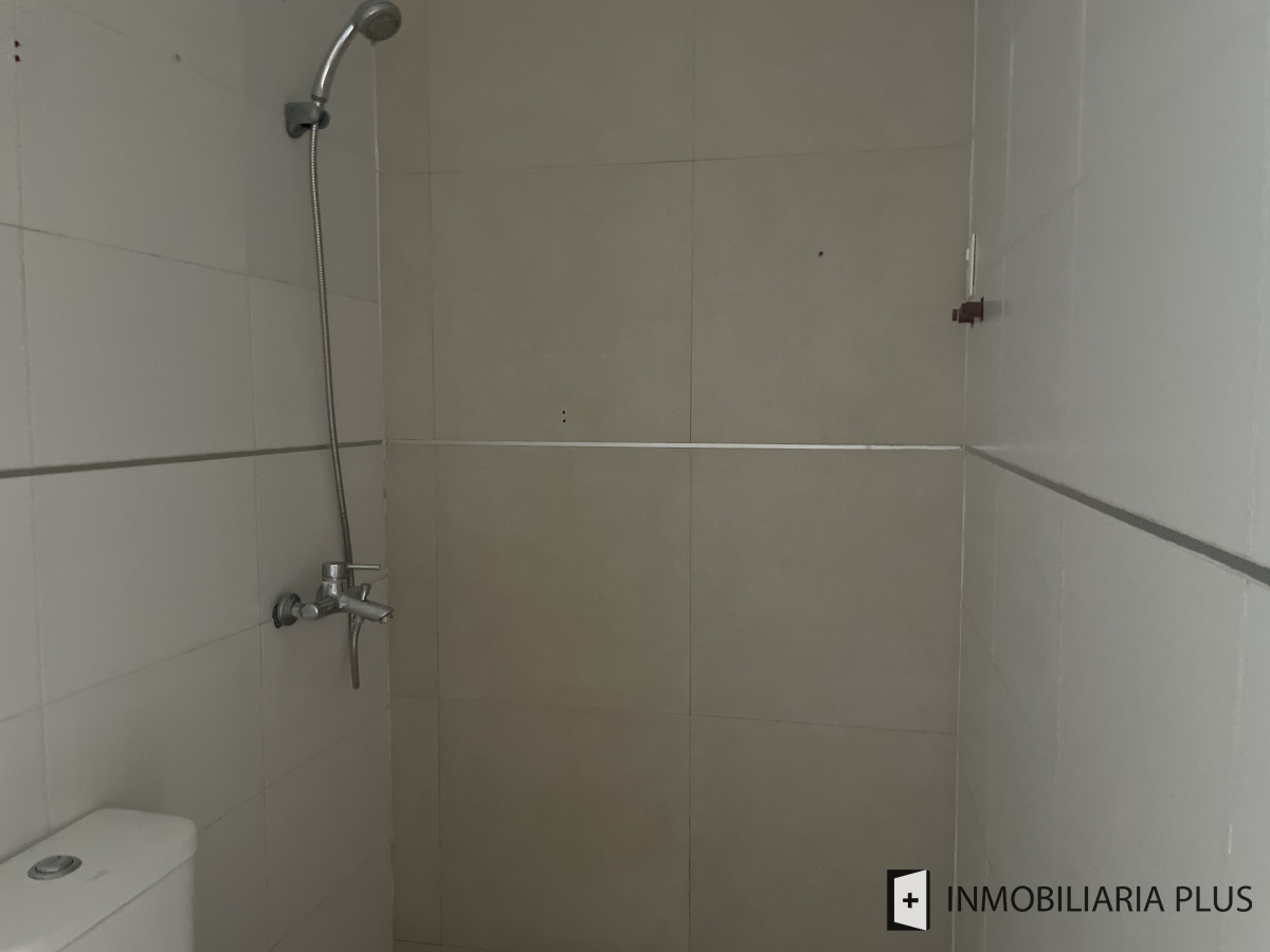 Apartamento ID.865 - Alquilar de Apartamento en Parque Rodó 1 Dormitorio con patio interno SIN Gastos Comunes C865