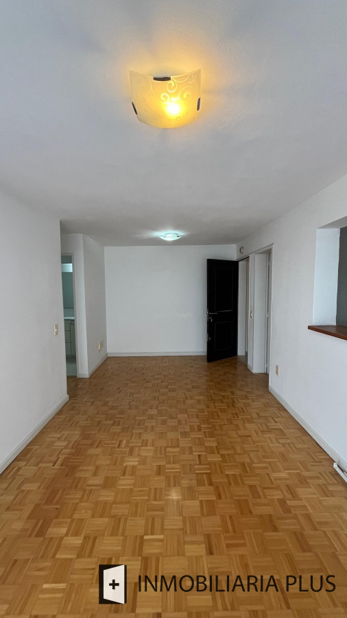 Apartamento ID.1247 - Apartamentos en Venta con 1 Dormitorio en Malvín con barbacoa a pasos de Av Italia y la Rambla