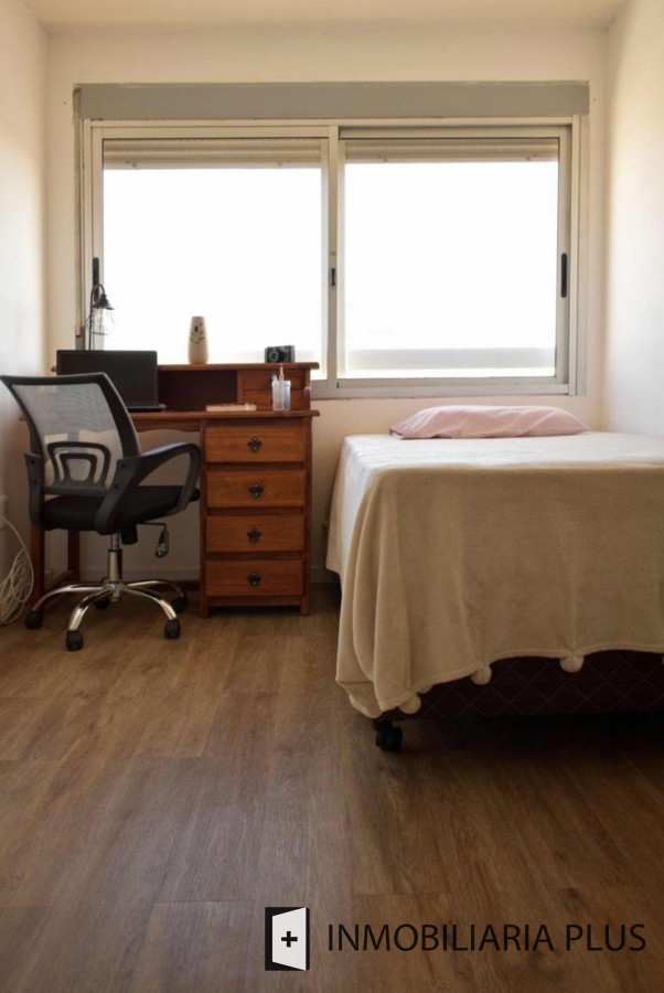 Apartamento ID.852 - Alquiler Apartamento en Parque Batlle con 3 dormitorios Cochera, Terraza Lavadero, Parrillero y Más