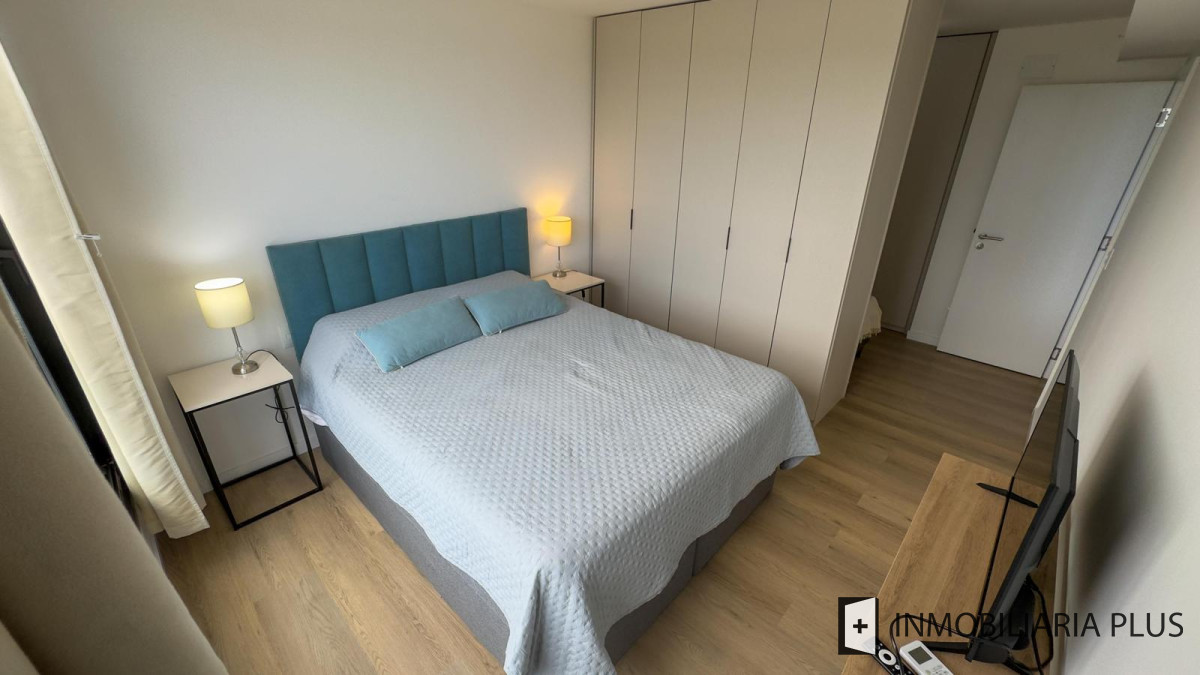 Apartamento ID.1470 - Alquiler de Apartamento de 1 Dorm y medio con Piscina Cerrada, Gym, Barbacoa y más a pasos del Mautone de Maldonado