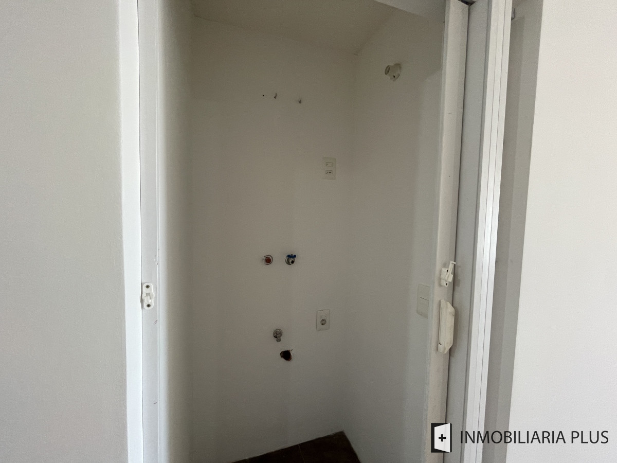 Apartamento ID.1030 - Venta de Apartamento u Oficina de 1 Dormitorio en Malvin Sur Montevideo 