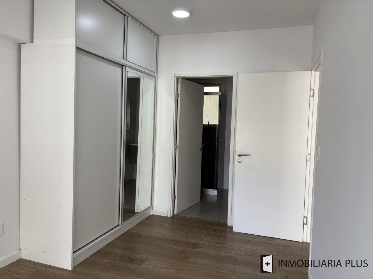 Apartamento ID.1494 - Alquiler de Apartamento de 1 Dormitorio con Garaje, Barbacoa, Solarium y más en Cordón a pasos de Av. 18 y la Intendencia de Montevideo