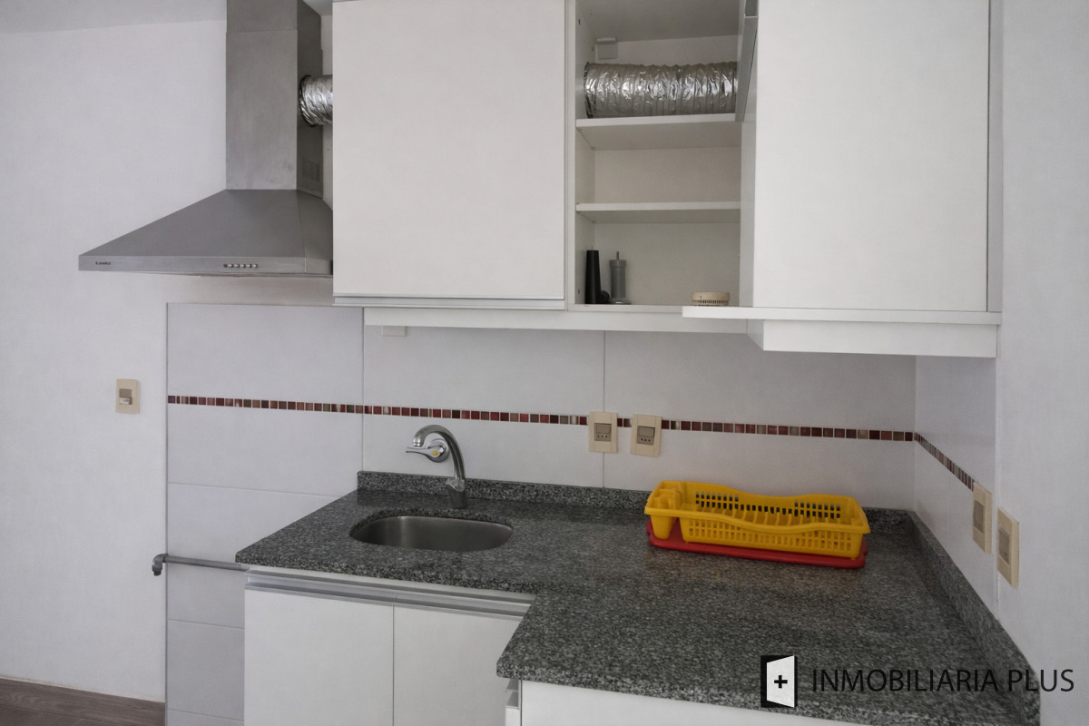 Apartamento ID.1594 - Alquiler de Apartamento de 2 Dormitorios en Palermo de Montevideo