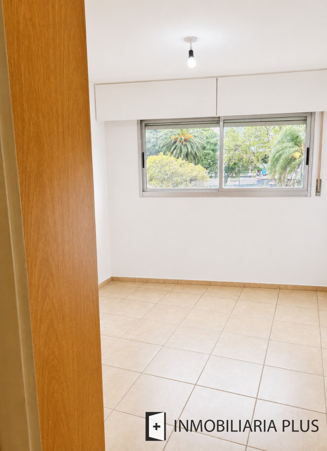 Apartamento ID.1739 - Apartamento de 1 Dormitorio con Balcón y Barbacoa en Tres Cruces