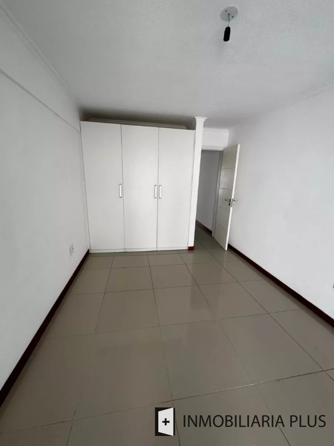 Apartamento ID.1397 - Alquiler de apartamento de 1 dormitorio con patio en Buceo 70 m²