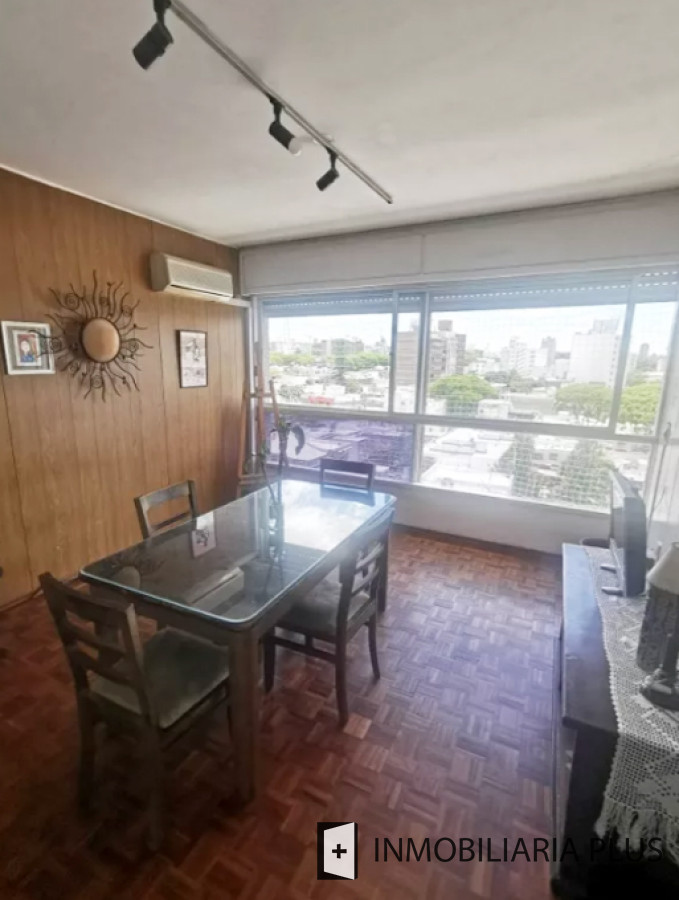 Apartamento ID.1084 - Alquiler de Apartamento en Pocitos con 2 Dormitorios y Garaje 