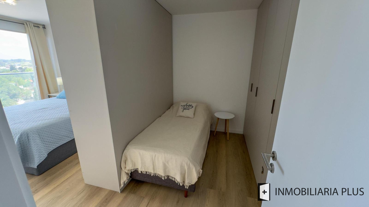 Apartamento ID.1470 - Alquiler de Apartamento de 1 Dorm y medio con Piscina Cerrada, Gym, Barbacoa y más a pasos del Mautone de Maldonado