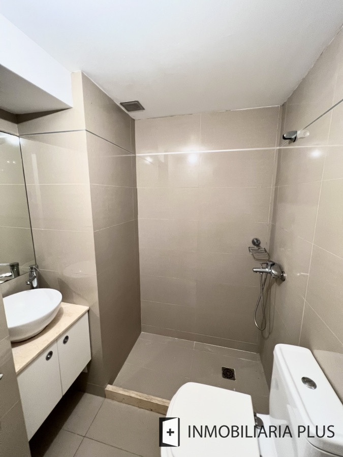 Apartamento ID.1122 - Apartamento en Venta de 1 Dormitorio con Barbacoa sobre Av. en Montevideo