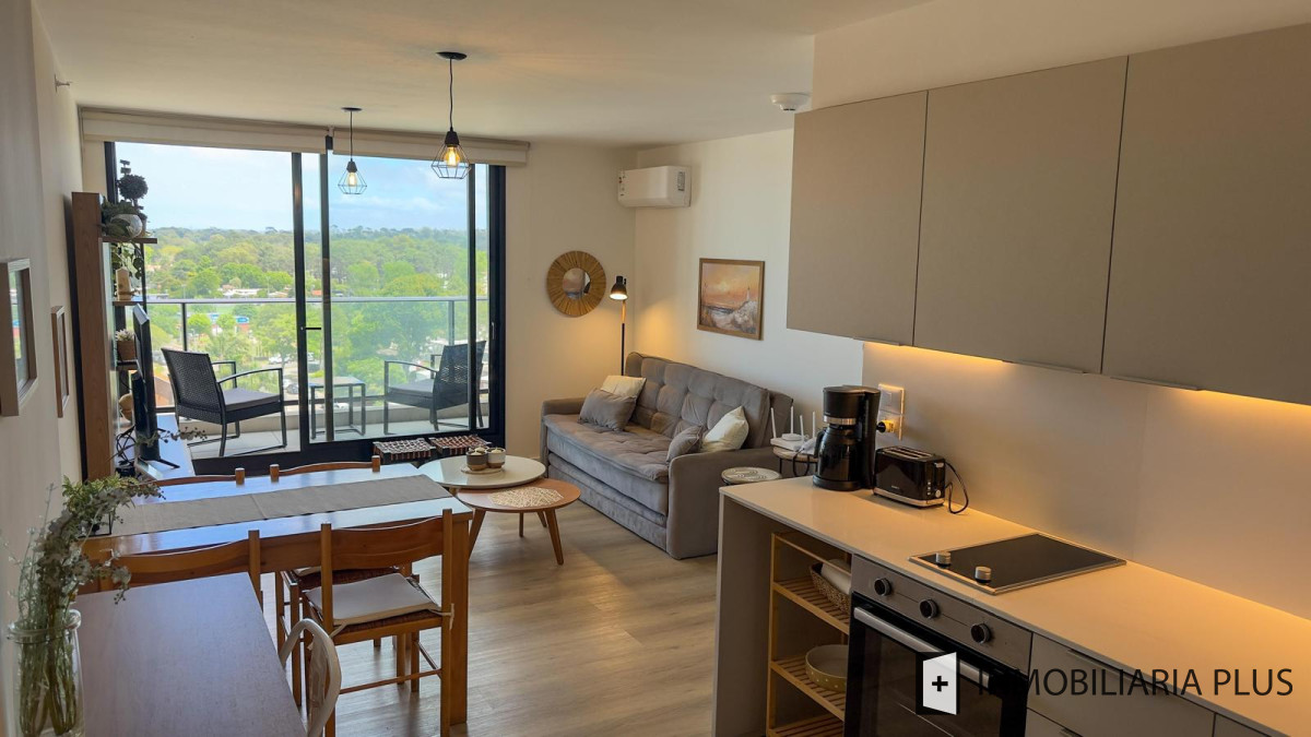 Apartamento ID.1470 - Alquiler de Apartamento de 1 Dorm y medio con Piscina Cerrada, Gym, Barbacoa y más a pasos del Mautone de Maldonado