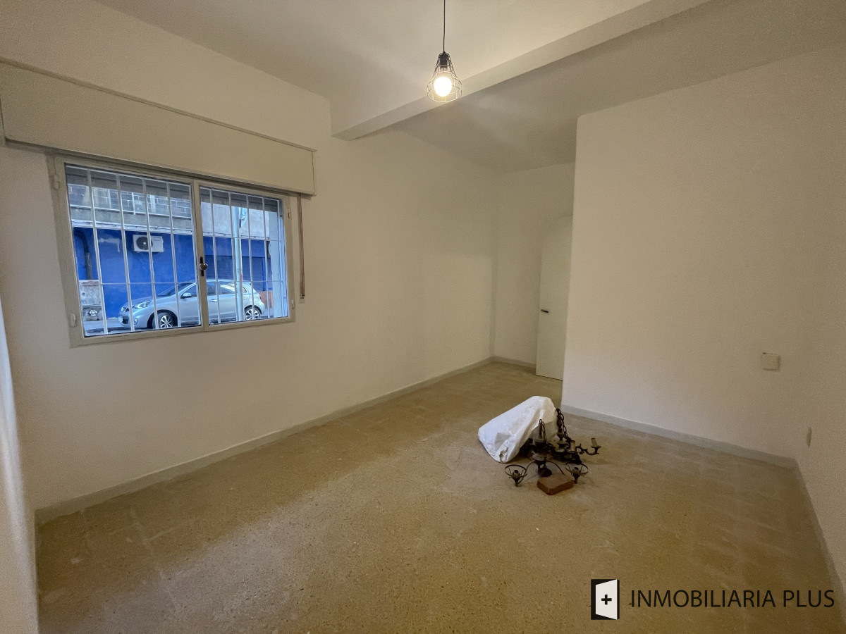 Apartamento ID.1343 - Alquiler de apartamento de 2 dormitorios reciclado en Brandzen y Paullie a 100 mts de 18 de Julio Montevideo