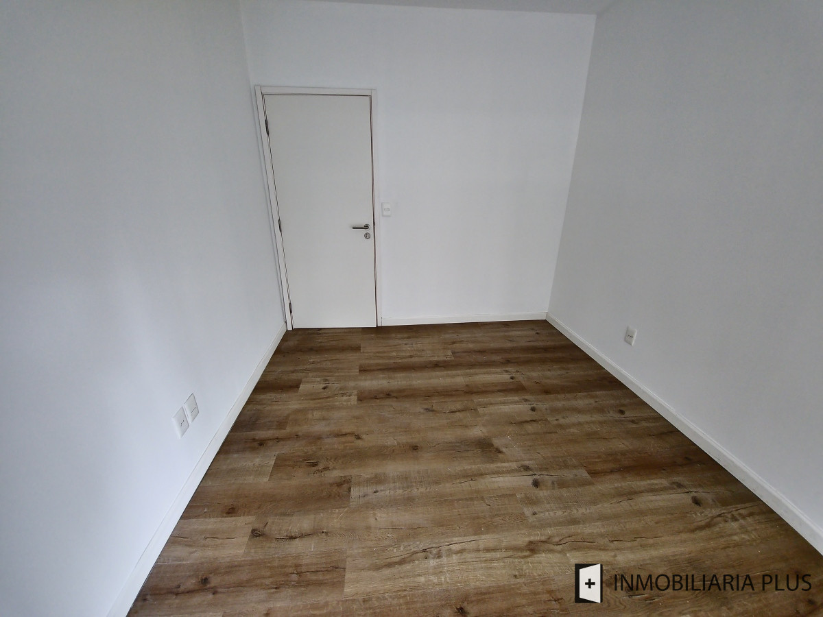 Apartamento ID.669 - Venta de Apto Sobre 18 de Julio 1 Dormitorio con Terraza, Barbacoa, Gym Abierto, Cámaras de Seguridad C669P