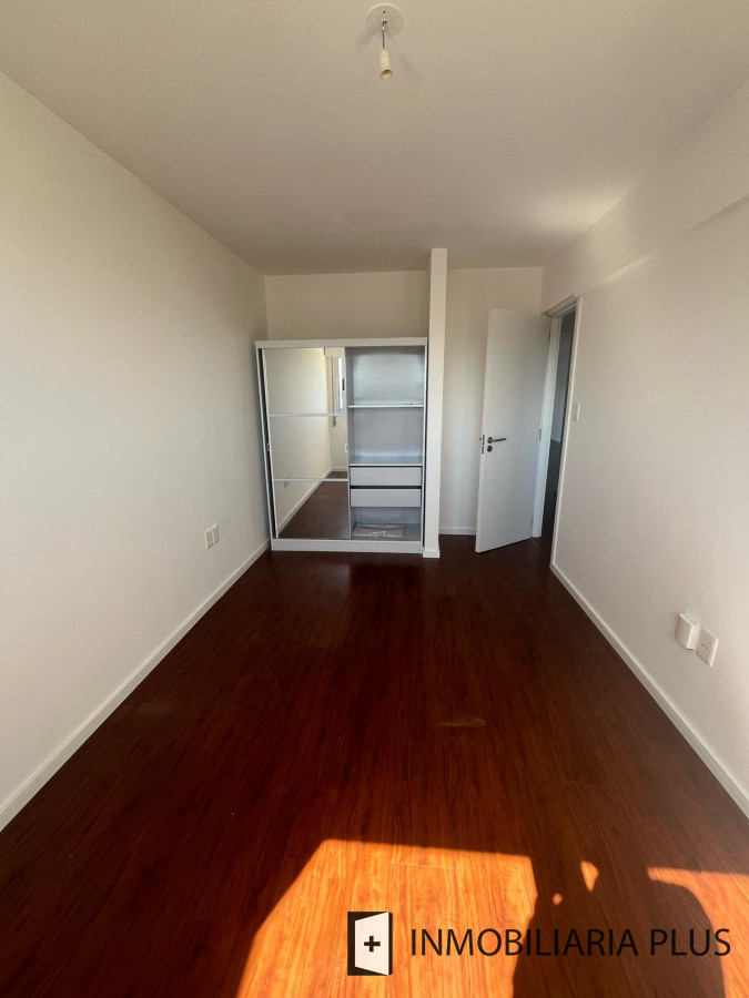 Apartamento ID.1098 - Alquiler de Apartamento de 2 dormitorios con garaje en Cordón Sur