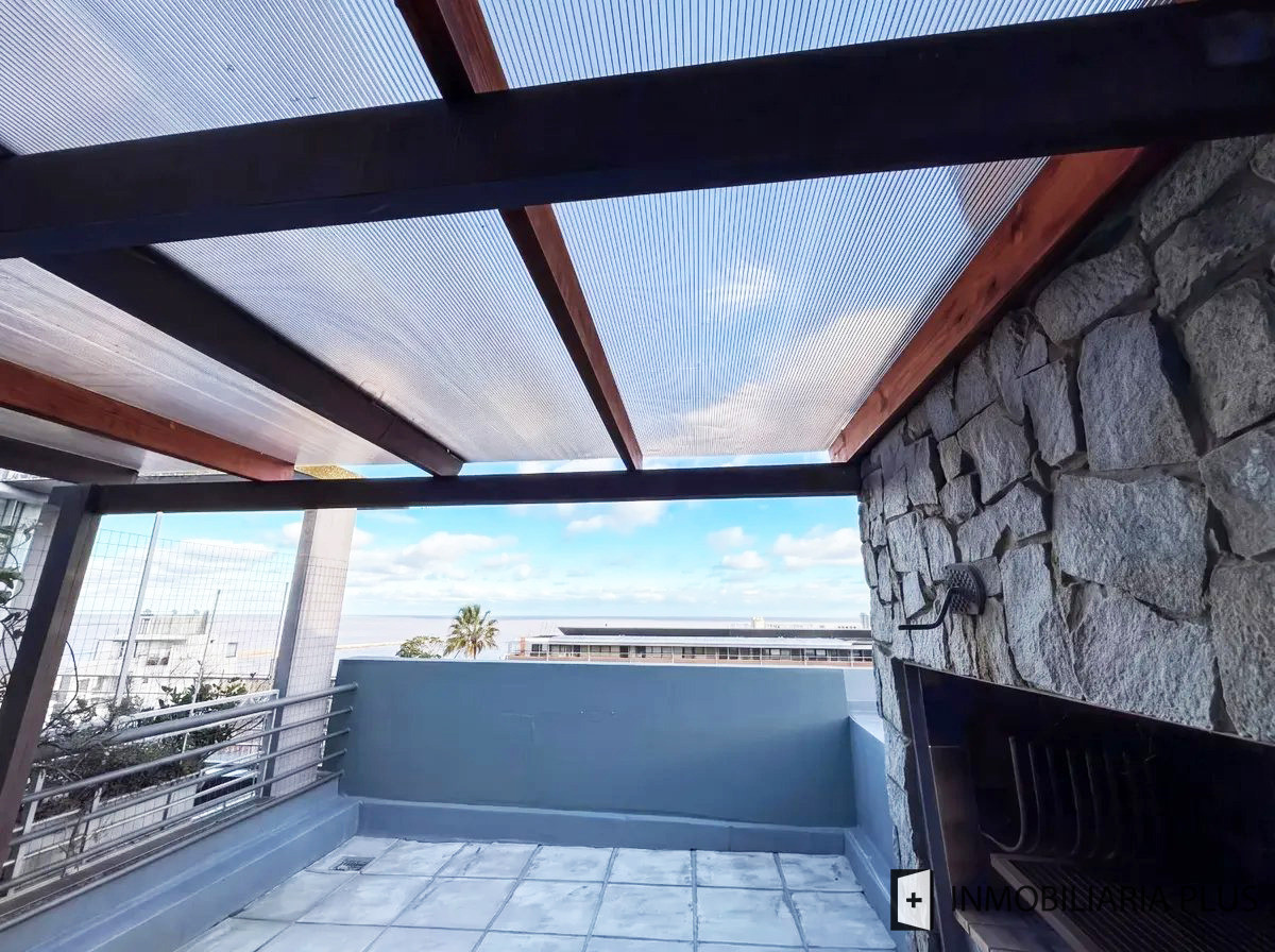 Apartamento ID.1748 - Alquiler de Apartamento con piscina climatizada, parrillero, 2 dormitorios, 2 baños con garaje más en Buceo