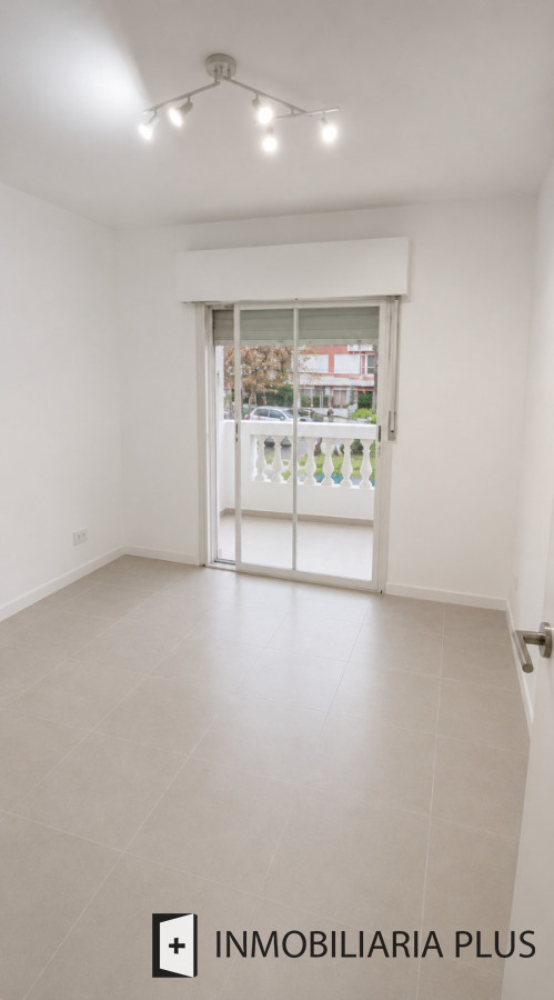 Apartamento ID.1702 - Alquiler de Apartamento de 2 dormitorios en Pocitos Nuevo a pasos del mar