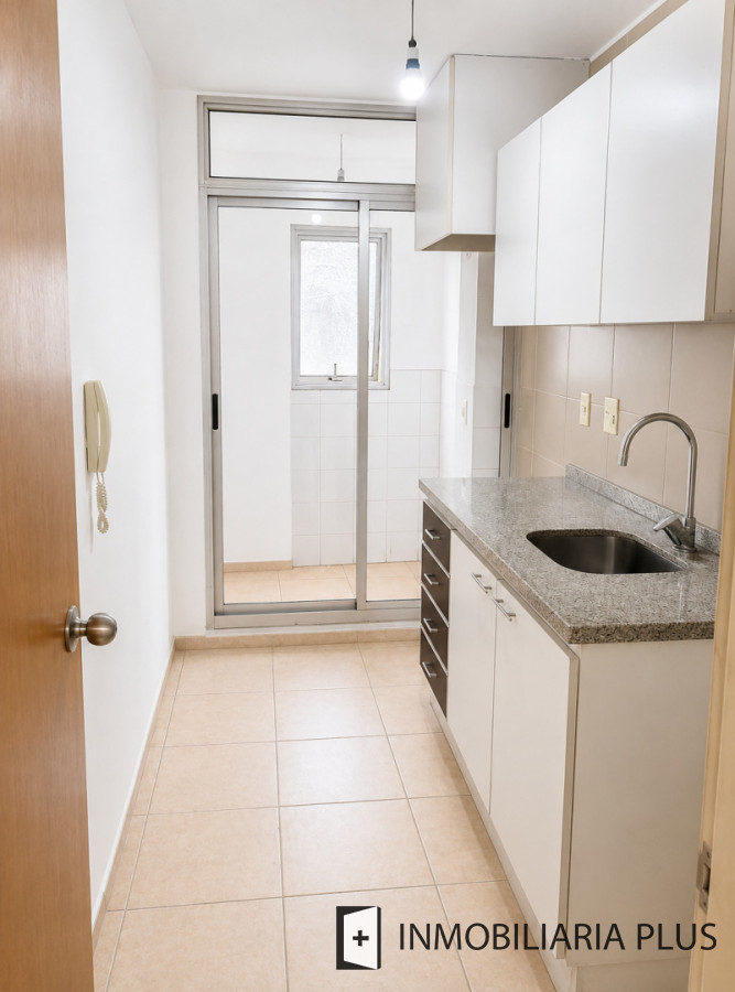 Apartamento ID.1739 - Apartamento de 1 Dormitorio con Balcón y Barbacoa en Tres Cruces