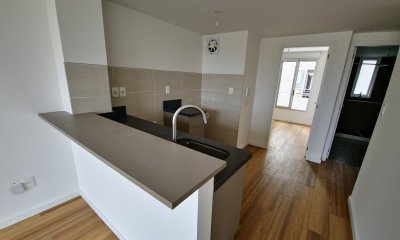 Apartamento en Venta de 2 Dormitorios con garaje pegado el Hospital Militar con Barbacoa, Gym y más