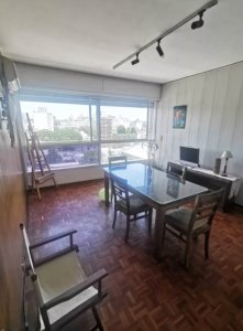  Alquiler de Apartamento en Pocitos con 2 Dormitorios y Garaje 